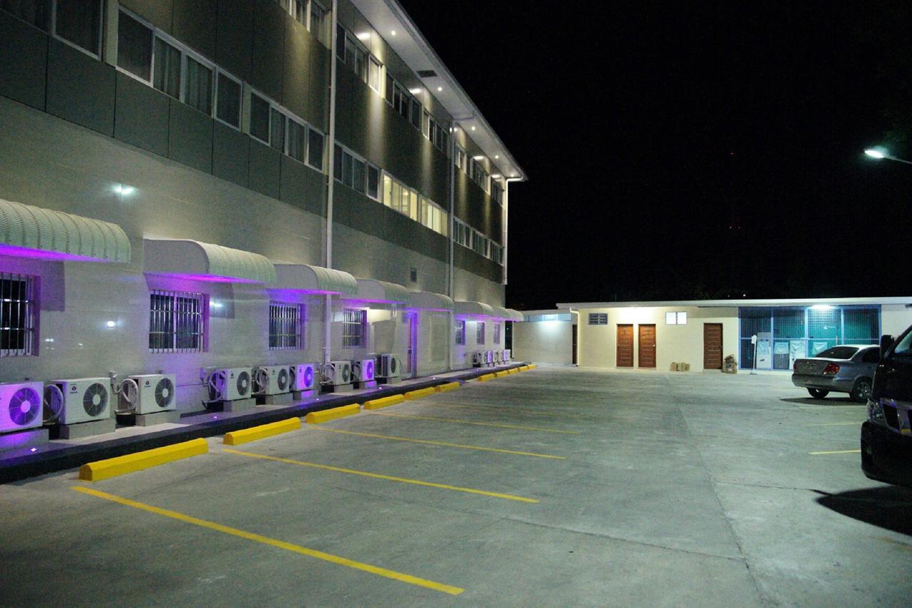 Hotel Morobe Lae 外观 照片