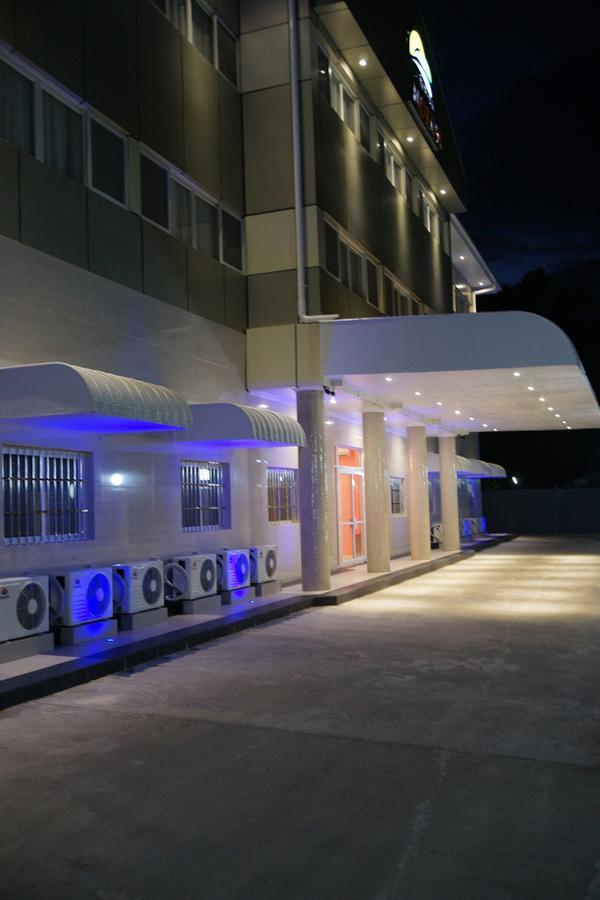 Hotel Morobe Lae 外观 照片