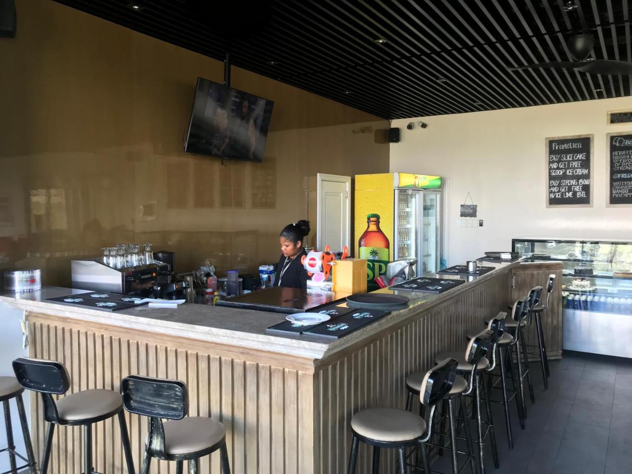 Hotel Morobe Lae 外观 照片